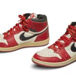 106542009-1589805742445michaeljordansgame-wornautographednikeairjordan1s1985_1